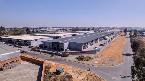 	 Pomona Junction Business Park, 164 Deodar St, Pomona